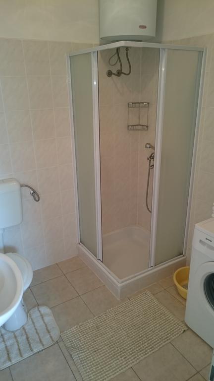 Apartment Kiko Rogoznica  Oda fotoğraf