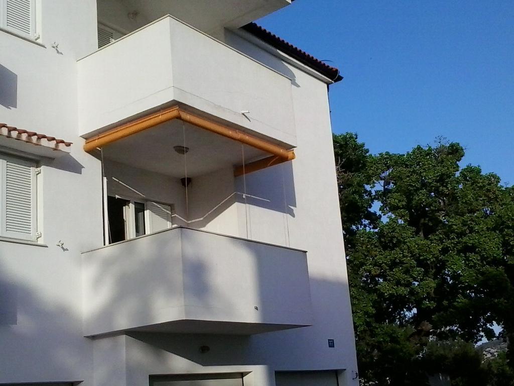 Apartment Kiko Rogoznica  Oda fotoğraf